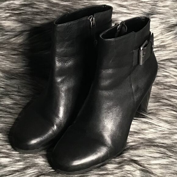 Isaac Mizrahi Shoes - Isaac Mizrahi Black Leather Ankle Boots 7M